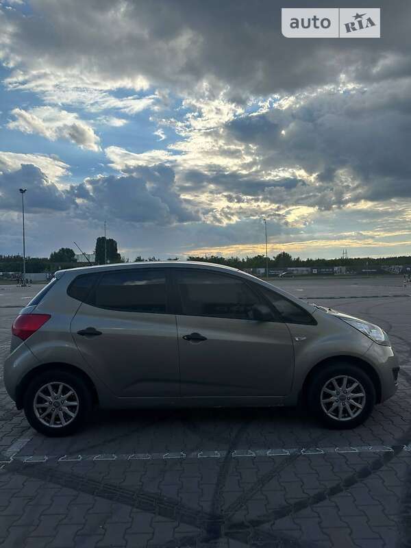 Мікровен Kia Venga 2011 в Києві