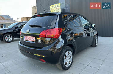 Микровэн Kia Venga 2013 в 
