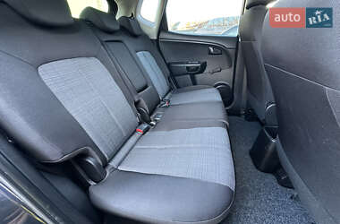 Микровэн Kia Venga 2013 в 