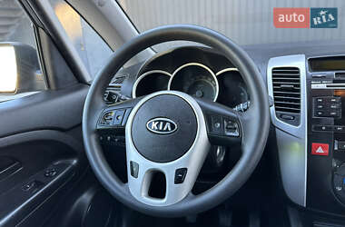 Микровэн Kia Venga 2013 в 