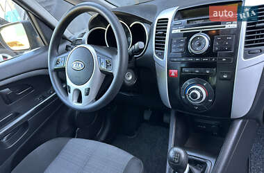 Микровэн Kia Venga 2013 в 