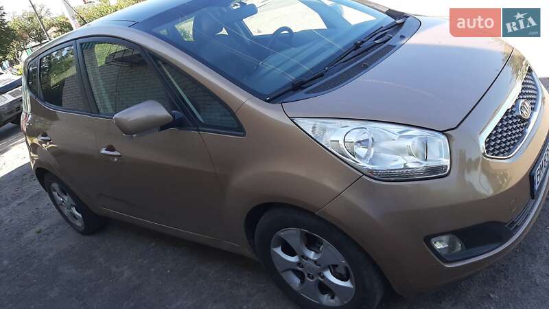 Микровэн Kia Venga 2010 в Сумах