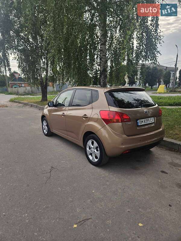 Микровэн Kia Venga 2010 в Сумах