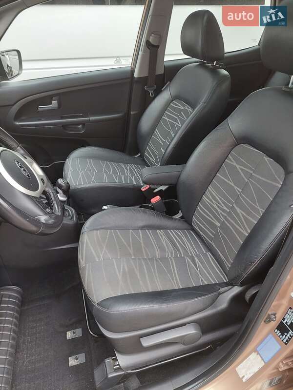 Микровэн Kia Venga 2010 в Сумах
