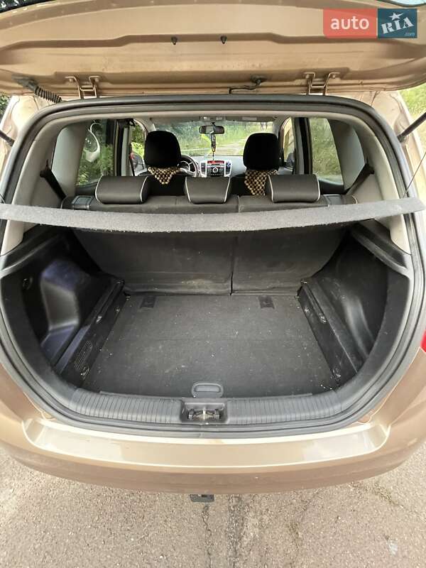 Мікровен Kia Venga 2010 в Чернігові