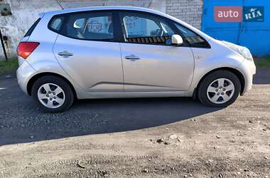 Микровэн Kia Venga 2012 в 