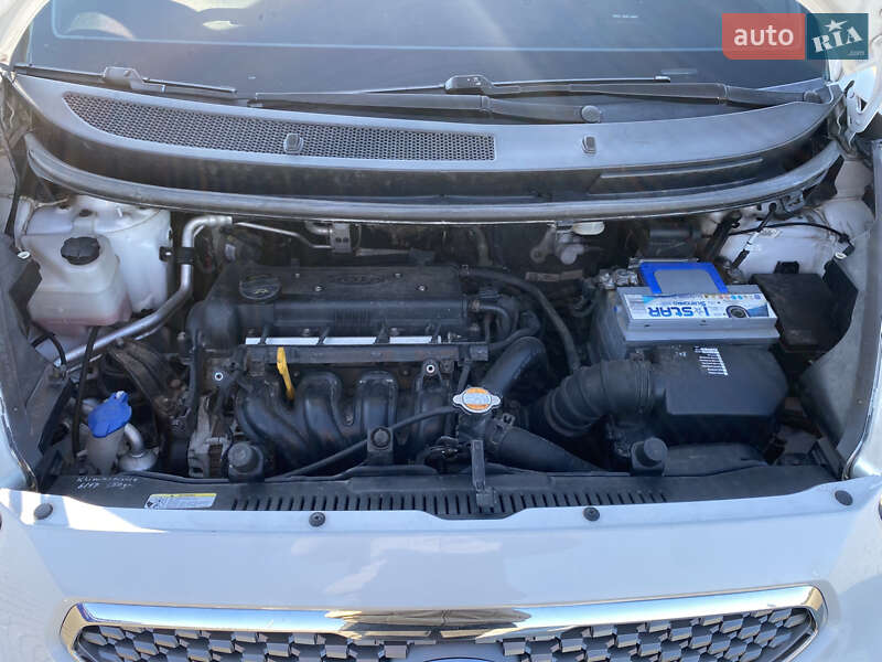 Мікровен Kia Venga 2010 в Нововолинську фото 27 Мікровен Kia Venga 2010 в Нововолинську