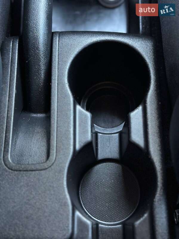 Микровэн Kia Venga 2010 в Киеве