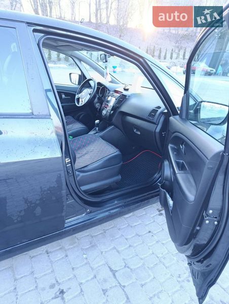 Микровэн Kia Venga 2010 в Львове