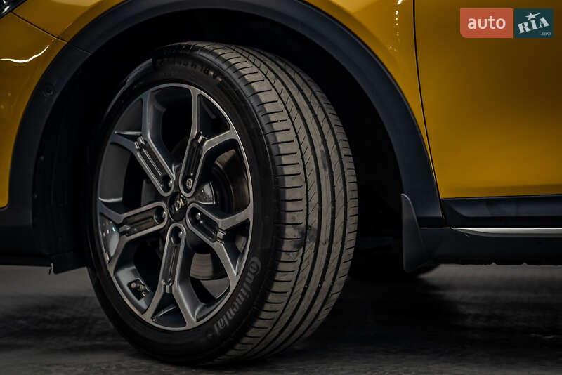Хэтчбек Kia XCeed 2020 в Киеве