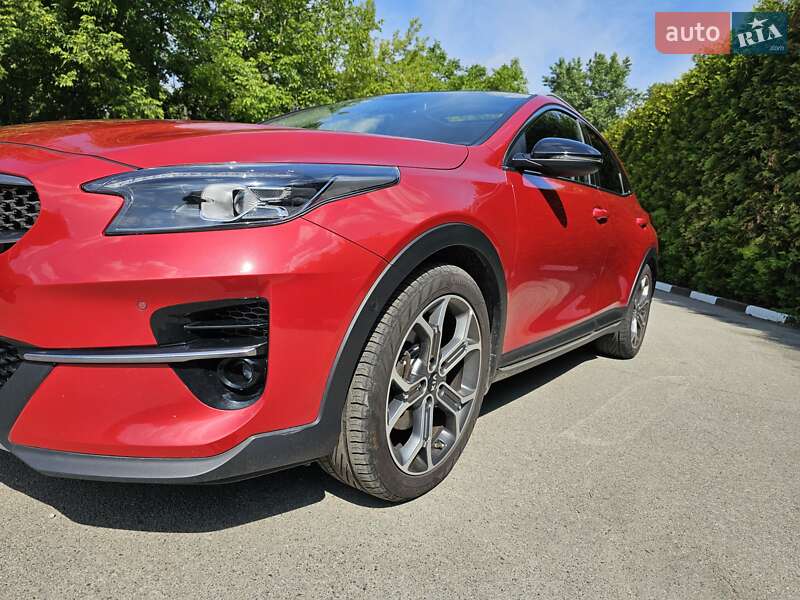 Хэтчбек Kia XCeed 2020 в Киеве
