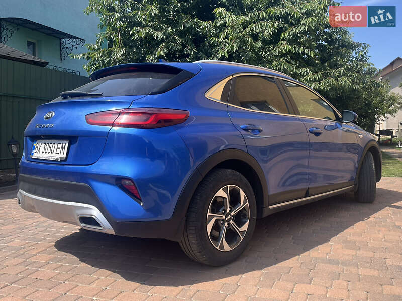 Хэтчбек Kia XCeed 2020 в 