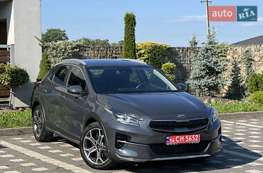 Хэтчбек Kia XCeed 2021 в 