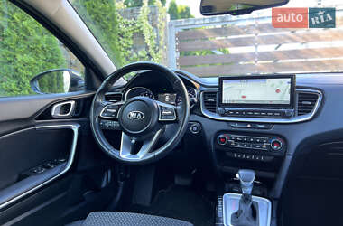 Хэтчбек Kia XCeed 2021 в 