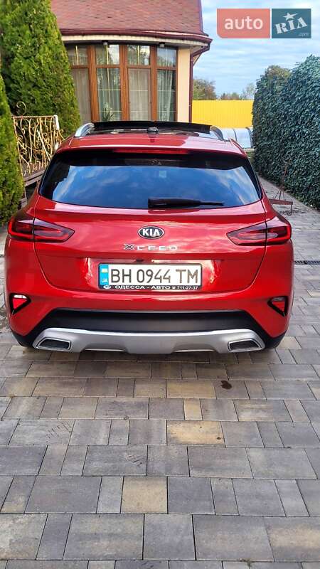 Хэтчбек Kia XCeed 2020 в Раздельной