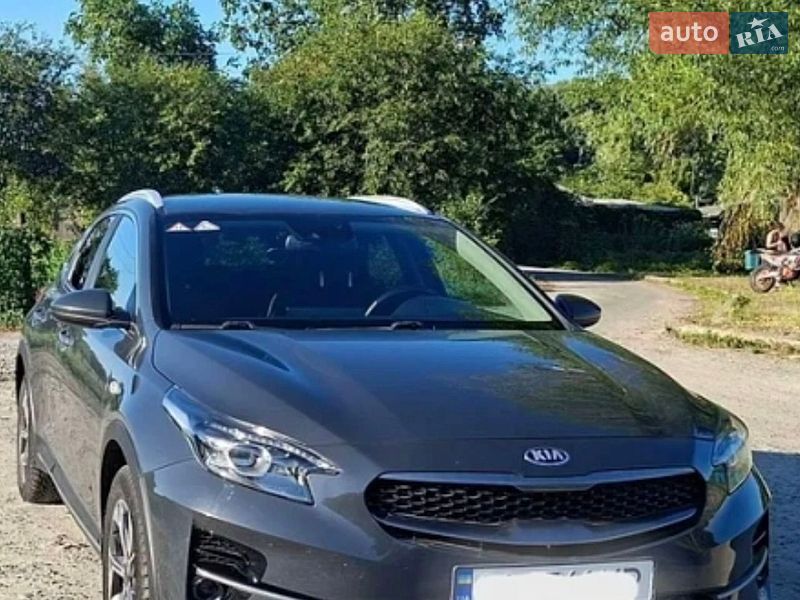 Kia XCeed, photos from the listing