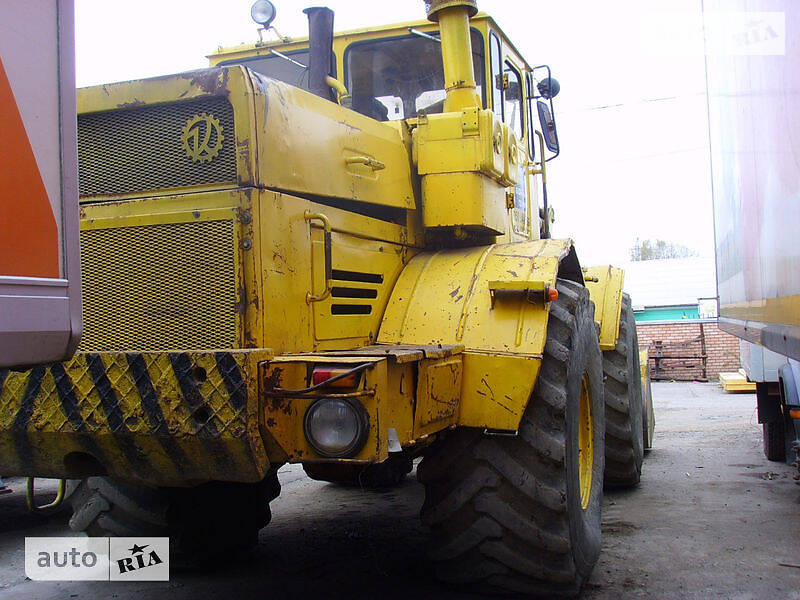 Фронтальный погрузчик Кировец К 700 1991 в Черновцах