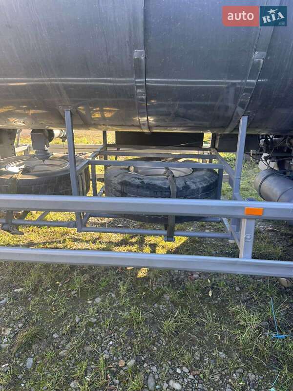 Цистерна напівпричіп Klaeser TSA 1983 в Чернівцях