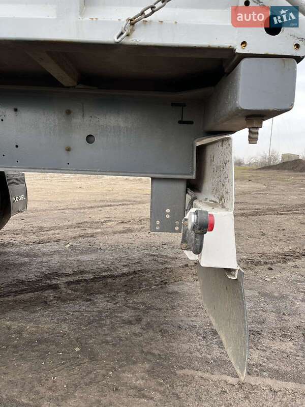 Зерновоз - полуприцеп Kogel BPW 2002 в Одессе