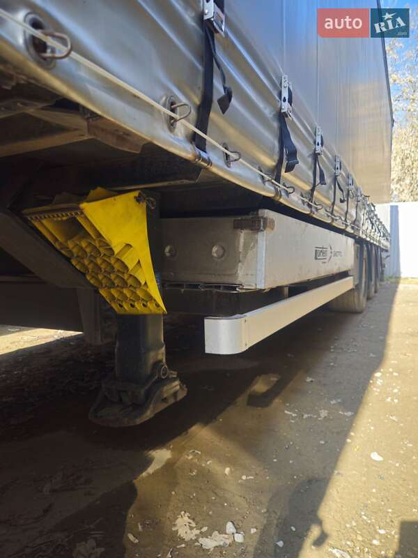 Тентований борт (штора) - напівпричіп Kogel S 24 2012 в Чернівцях