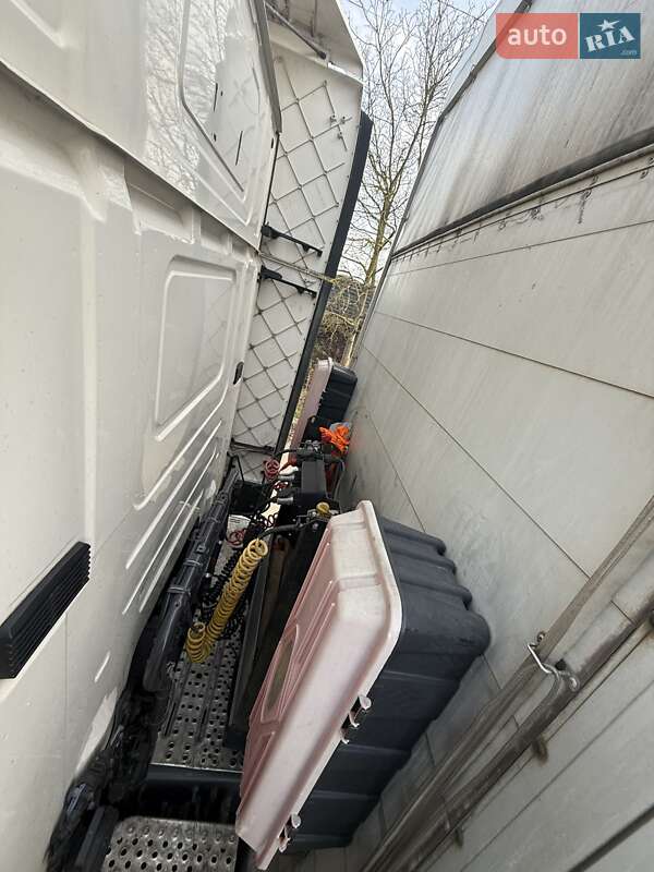 Тентованный борт (штора) - полуприцеп Kogel S 24 2008 в Луцке фото 12 Тентованный борт (штора) - полуприцеп Kogel S 24 2008 в Луцке