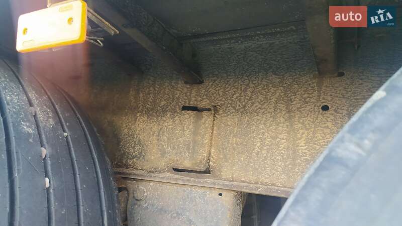 Тентований борт (штора) - напівпричіп Kogel S 24 2011 в Луцьку