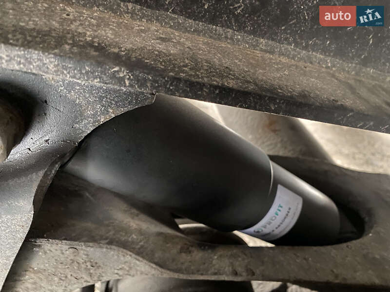 Тентований борт (штора) - напівпричіп Kogel SAF 2015 в Луцьку