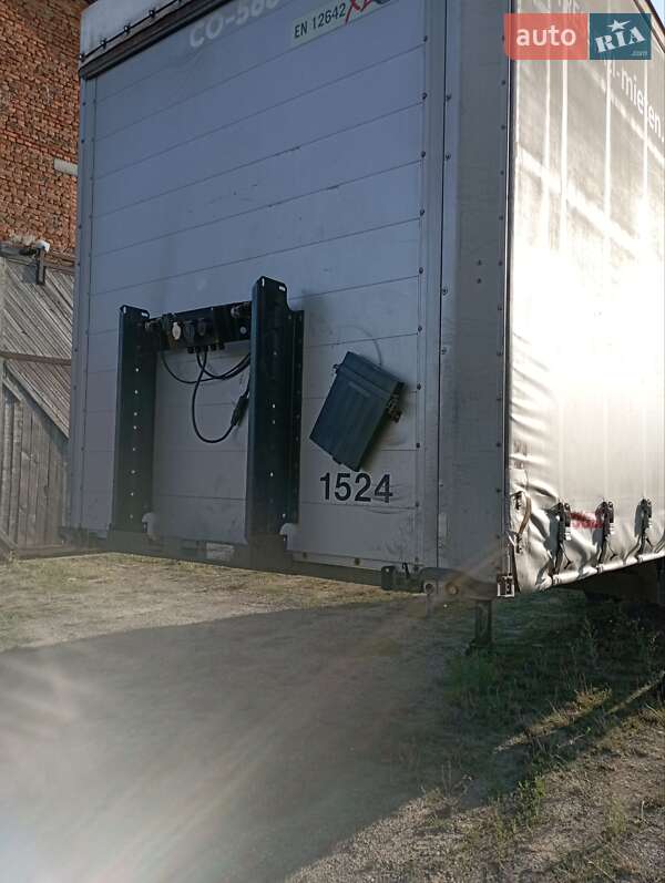 Тентований борт (штора) - напівпричіп Kogel SAF 2011 в Чорткові