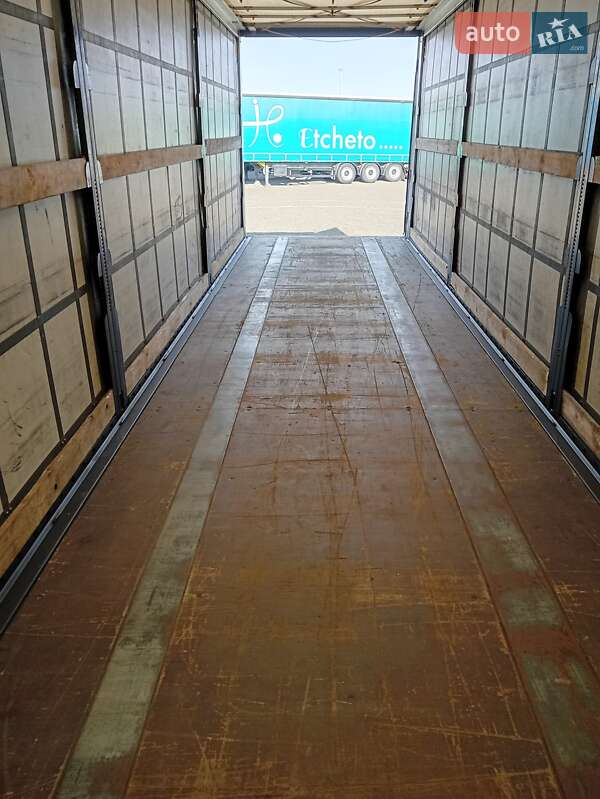 Тентованный борт (штора) - полуприцеп Kogel SAF 2010 в Луцке