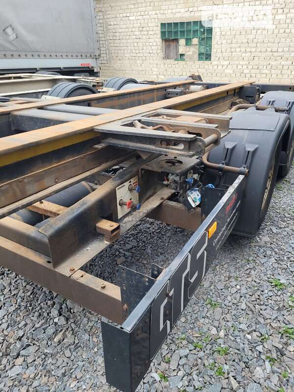 Контейнеровоз напівпричіп Kogel SCT 2012 в Рівному