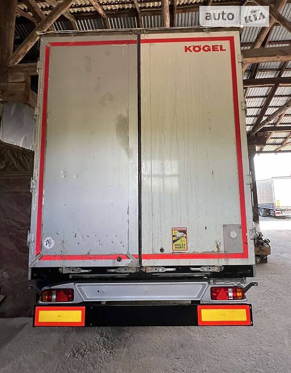 Тентованный борт (штора) - полуприцеп Kogel SN 24 2008 в Иршаве