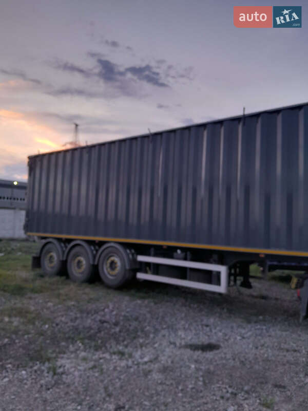 Зерновоз - полуприцеп Kogel SN 24 2014 в Лохвице