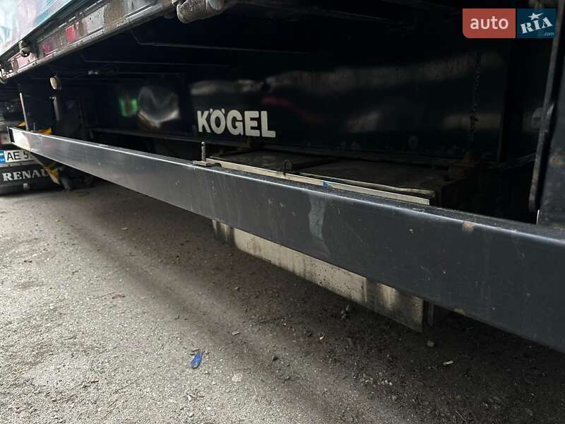 Бортовий напівпричіп Kogel SN 24 2003 в Дніпрі