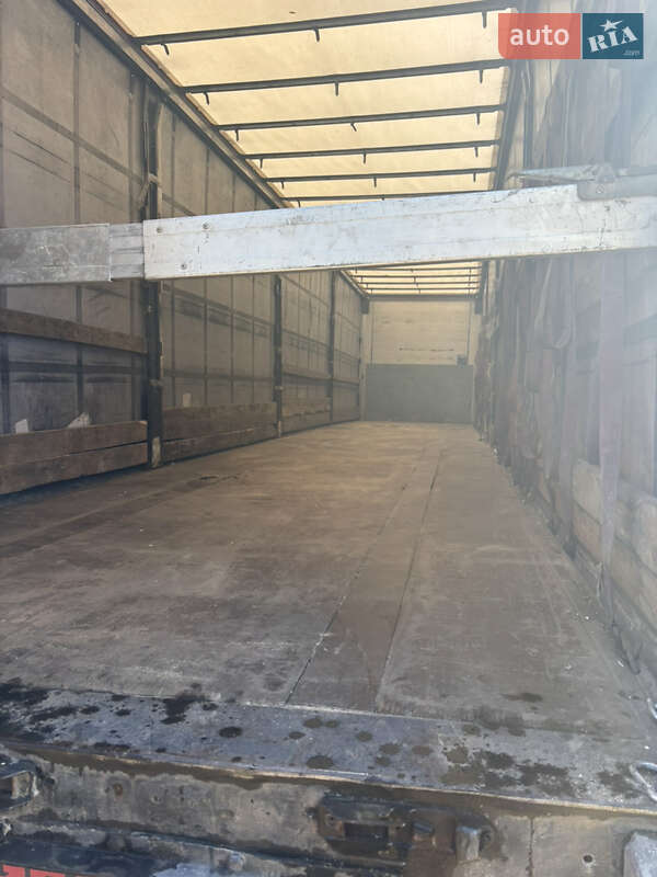 Тентованный борт (штора) - полуприцеп Kogel SN 24 2007 в Львове фото 4 Тентованный борт (штора) - полуприцеп Kogel SN 24 2007 в Львове