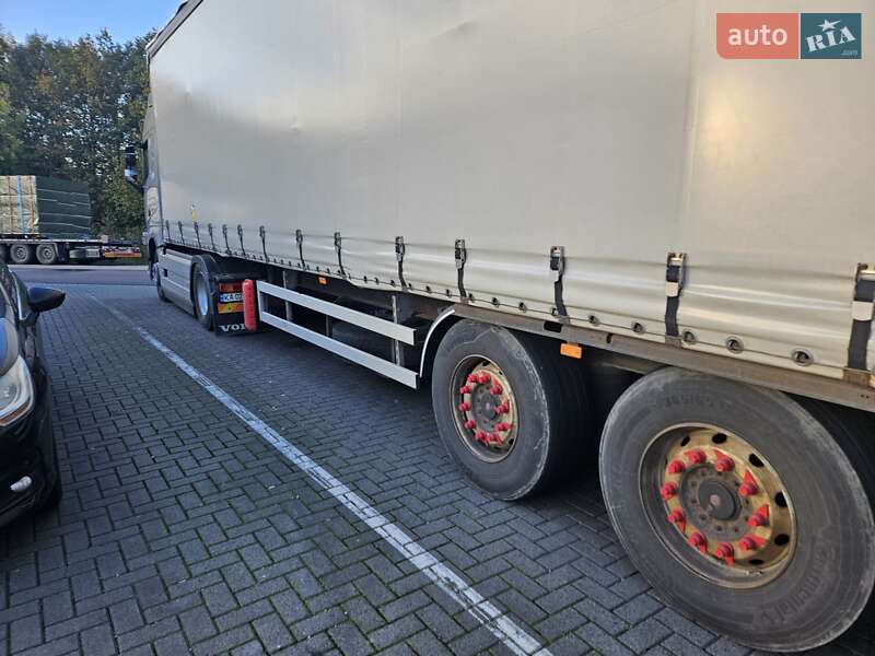 Тентованный борт (штора) - полуприцеп Kogel SN 24 2012 в Киеве фото 3 Тентованный борт (штора) - полуприцеп Kogel SN 24 2012 в Киеве