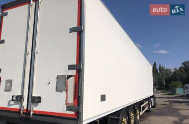 Рефрижератор напівпричіп Kogel SVKT 2003 в Кропивницькому