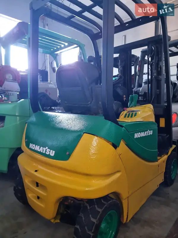 Komatsu FB 2007