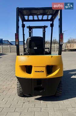 Вилочный погрузчик Komatsu FD 2008 в 