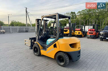 Вилочный погрузчик Komatsu FD 2008 в 