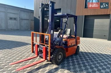 Вилочный погрузчик Komatsu FD 2005 в Полтаве