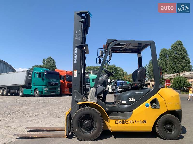 Вилочный погрузчик Komatsu FG 2018 в 