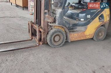 Вилочний навантажувач Komatsu FG 2016 в Дніпрі