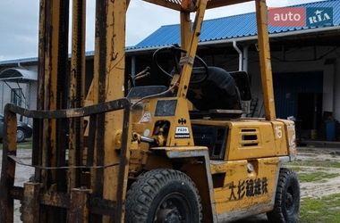 Вилочний навантажувач Komatsu FG 1990 в Вінниці