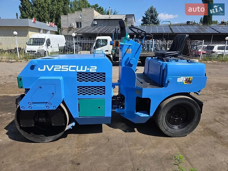 Komatsu JV 2002