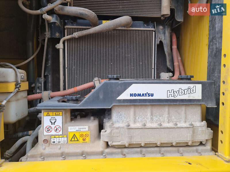 Гусеничный экскаватор Komatsu PC 210 2018 в Одессе