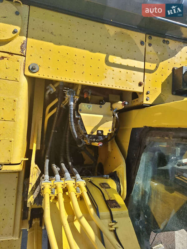 Гусеничный экскаватор Komatsu PC 210 2015 в Одессе