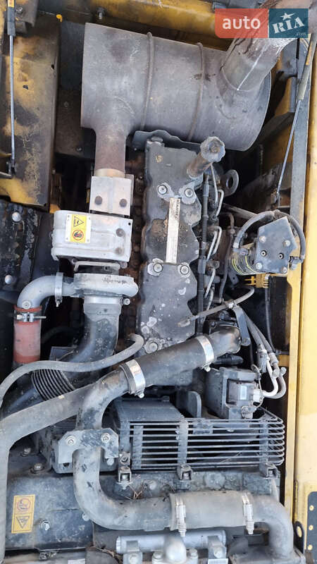 Гусеничний екскаватор Komatsu PC 210 2012 в Миколаєві фото 3 Гусеничний екскаватор Komatsu PC 210 2012 в Миколаєві