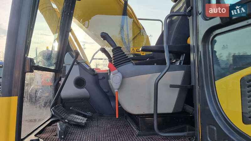 Гусеничний екскаватор Komatsu PC 210LC-8 2012 в Одесі