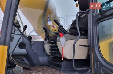 Гусеничный экскаватор Komatsu PC 240NLC-8 2014 в 
