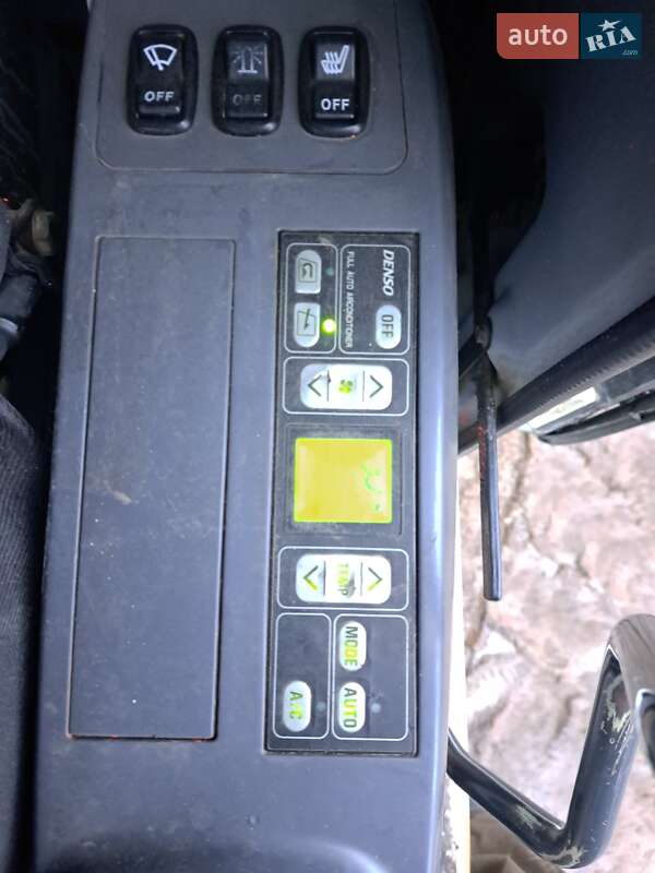 Колесный экскаватор Komatsu PW 2010 в Виннице